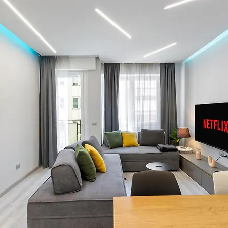 Santa Caterina - Netflix Garage Box P... 아파트 *