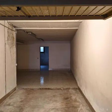 Santa Caterina - Netflix Garage Box P...